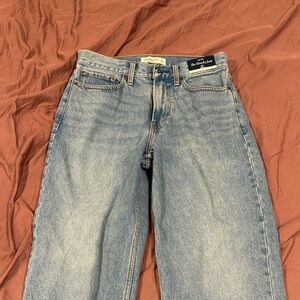 Abercrombie & Fitch Light Blue Women Jeans mid rise slouchy jean curve love